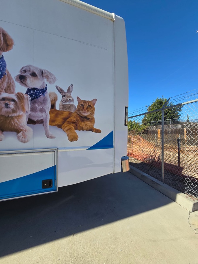 Side corner of the mobile clinic repaired and smooth