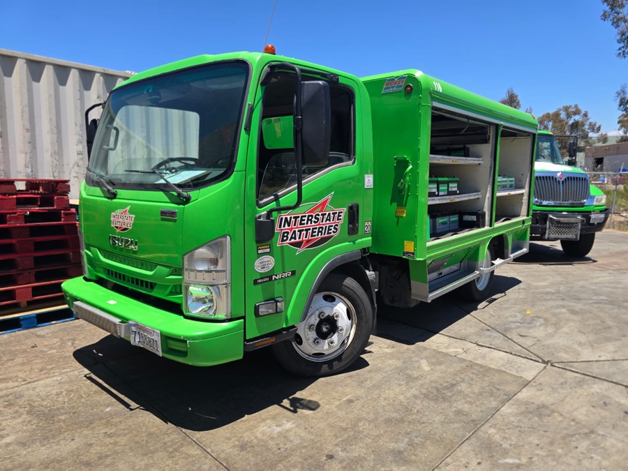 Green service body truck